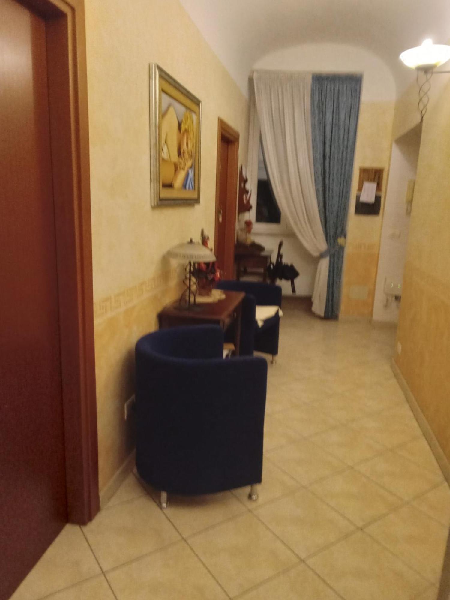 B&B Al Corso ตาร์กวิเนีย ภายนอก รูปภาพ